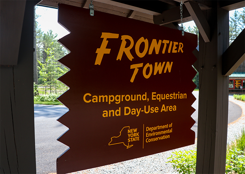 Uploaded Image: /vs-uploads/images/Frontier_Town_Entrance.jpg